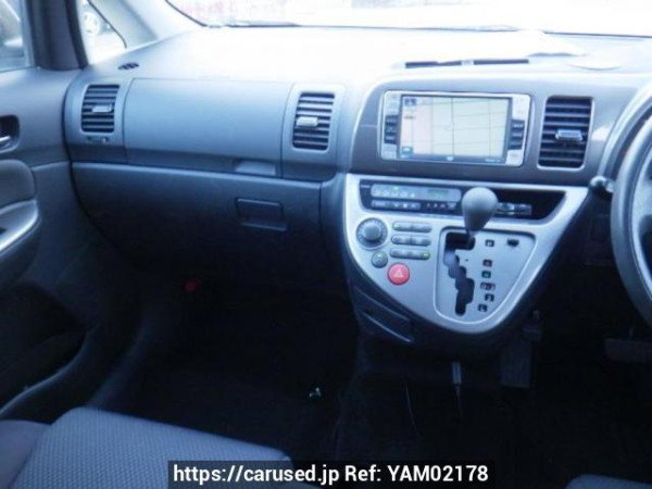 Used 2005 AT toyota wish ZNE10G Image[18]