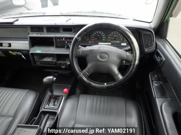 Used 2017 AT toyota crown-comfort TSS10 Image[14]