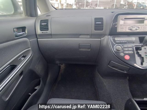 Used 2005 AT toyota wish ZNE10G Image[19]