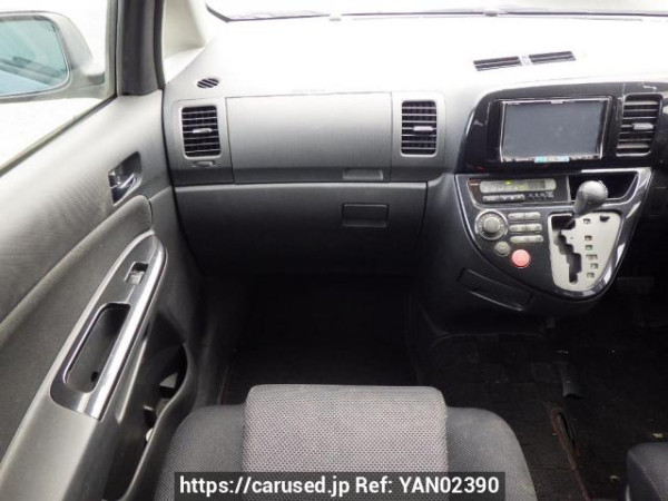 Used 2003 AT toyota wish ZNE10G Image[19]