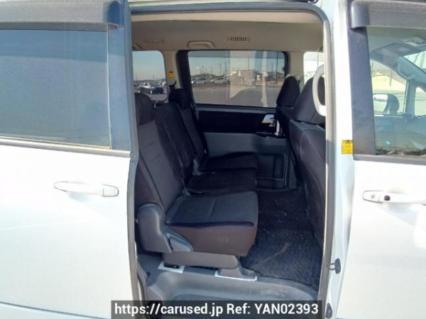 Used 2008 AT toyota voxy ZRR70W Image[15]