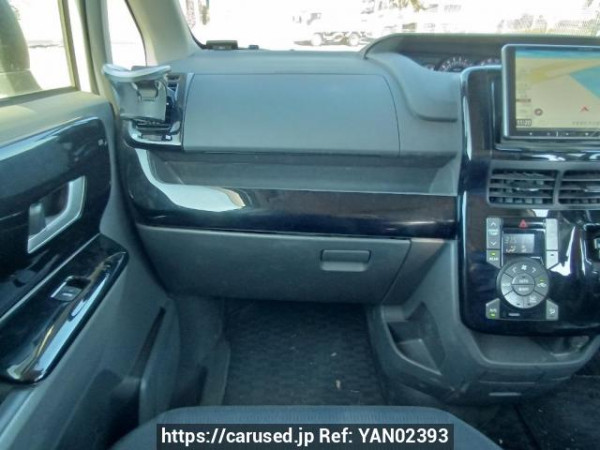 Used 2008 AT toyota voxy ZRR70W Image[19]