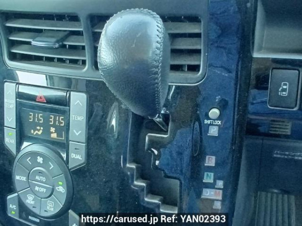 Used 2008 AT toyota voxy ZRR70W Image[26]