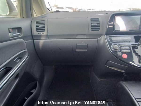Used 2005 AT toyota wish ZNE10G Image[19]