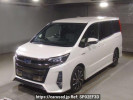 Toyota Noah ZWR80W