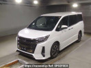 Toyota Noah ZRR85W