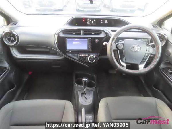 Used 2018 CVT toyota aqua NHP10 Image[10]