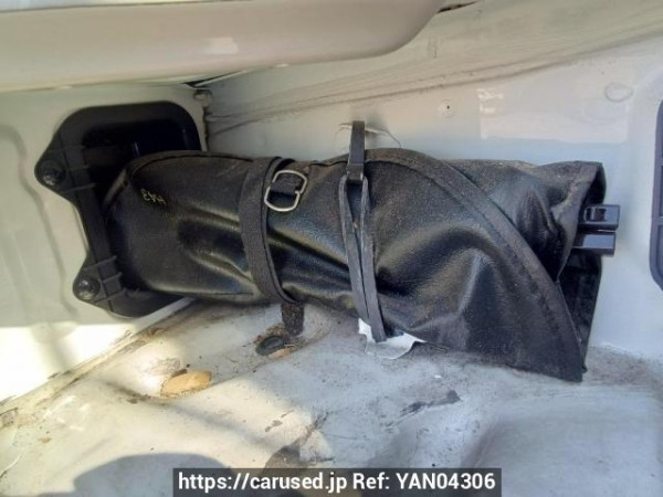 Used 2003 MT toyota hiace-van TRH102V Image[41]