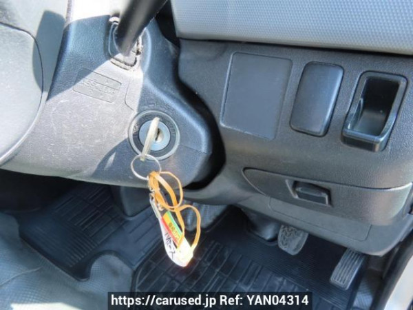 Used 2006 AT toyota regiusace-van TRH200V Image[23]