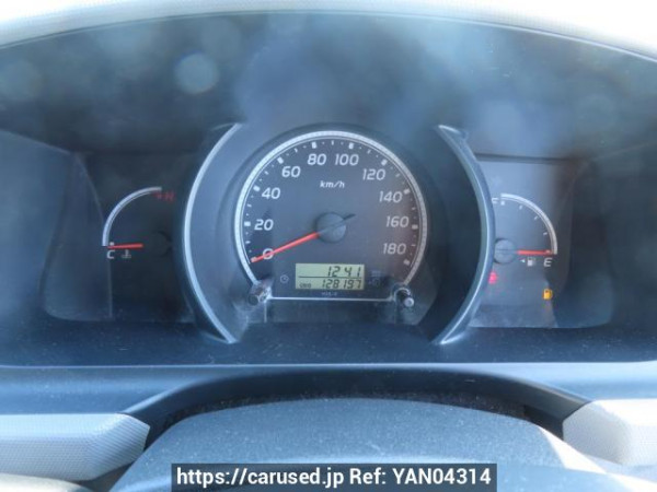 Used 2006 AT toyota regiusace-van TRH200V Image[28]