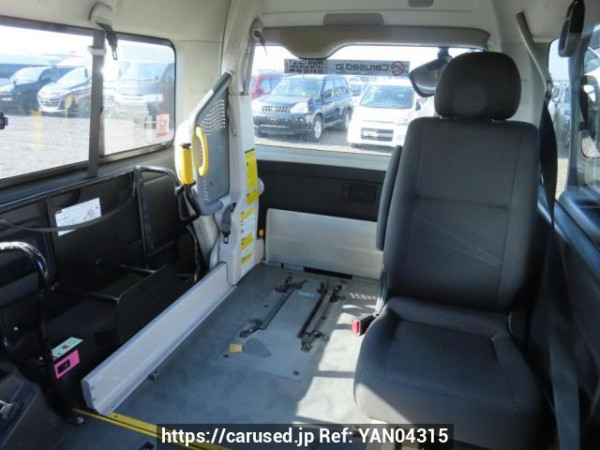 Used 2010 AT toyota regiusace-van TRH200K Image[25]