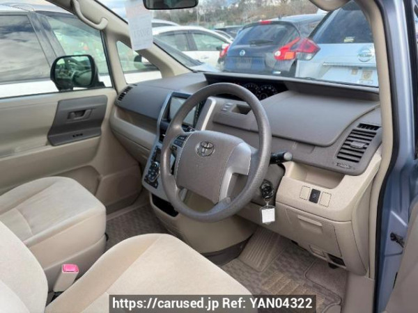 Used 2013 AT toyota noah ZRR70G Image[13]