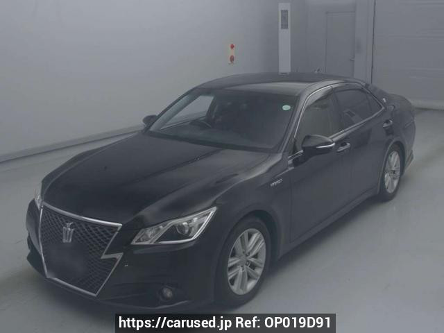 2015 Toyota Crown Hybrid AWS210