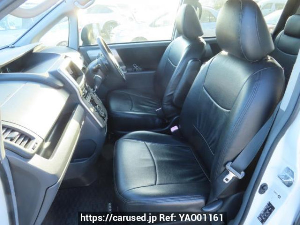 Used 2008 AT toyota voxy ZRR70W Image[17]