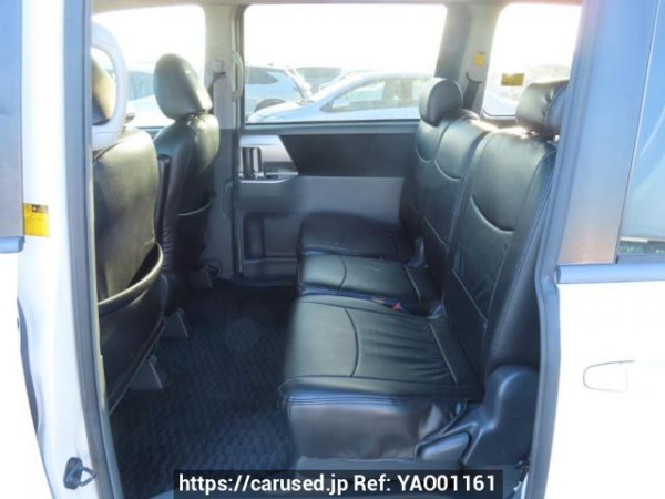 Used 2008 AT toyota voxy ZRR70W Image[20]