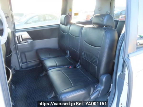Used 2008 AT toyota voxy ZRR70W Image[21]