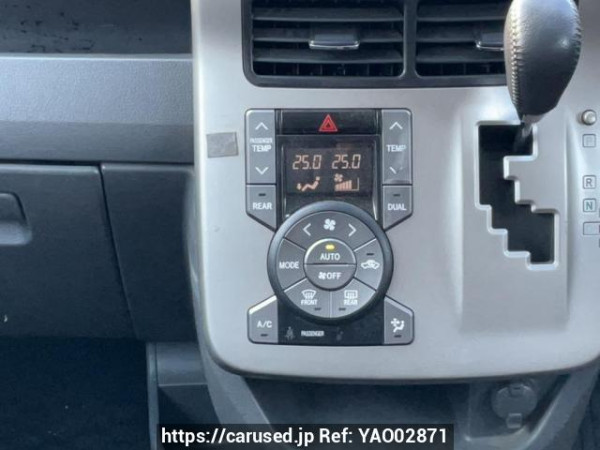 Used 2009 AT toyota noah ZRR75W Image[23]