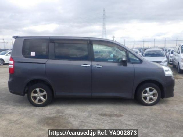 Used 2010 AT toyota noah ZRR75G Image[7]