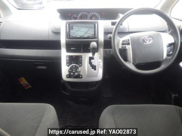 Used 2010 AT toyota noah ZRR75G Image[16]