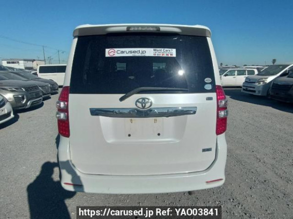 Used 2011 AT toyota noah ZRR75W Image[5]