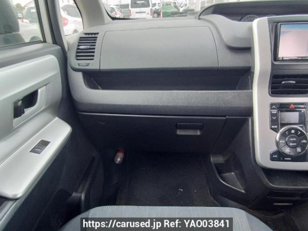 Used 2011 AT toyota noah ZRR75W Image[19]