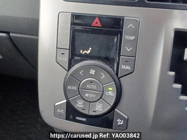 Used 2007 AT toyota noah ZRR70W Image[25]
