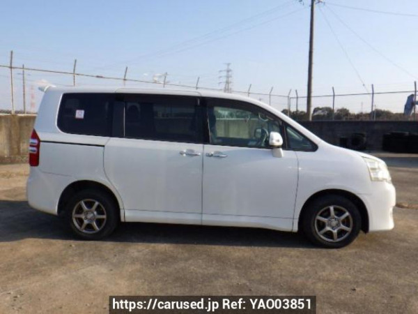 Used 2011 AT toyota noah ZRR75G Image[7]