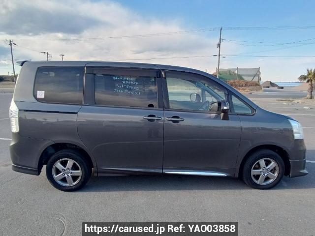 Buy Used 2008 Toyota Noah ZRR75G (YAO03858) - Carused.jp
