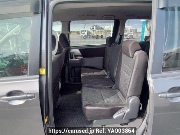 Used 2010 AT toyota noah ZRR70W Image[16]