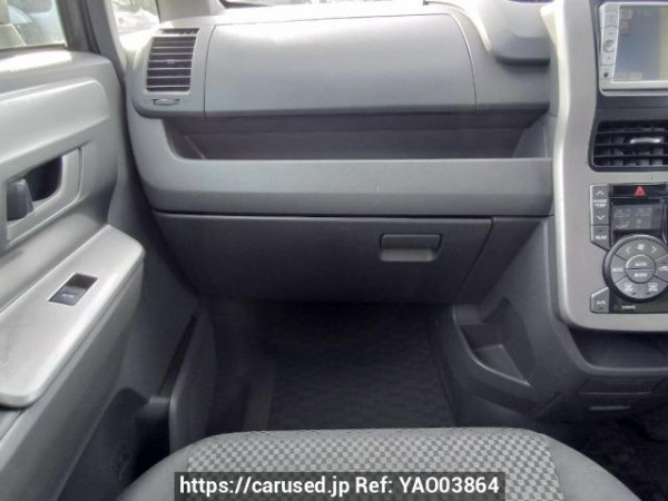 Used 2010 AT toyota noah ZRR70W Image[19]