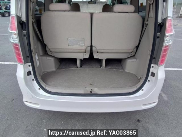 Used 2009 AT toyota noah ZRR70W Image[8]