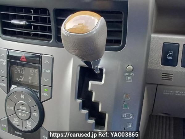 Used 2009 AT toyota noah ZRR70W Image[28]