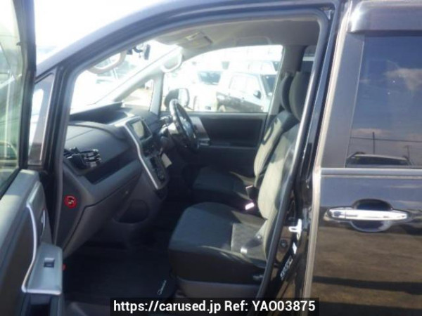 Used 2009 AT toyota noah ZRR70W Image[12]