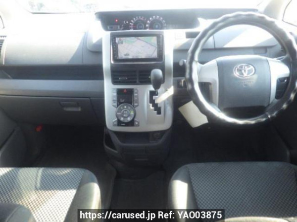 Used 2009 AT toyota noah ZRR70W Image[18]