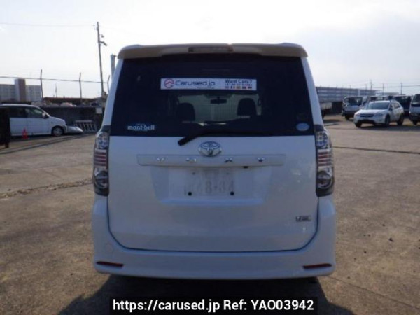 Used 2007 AT toyota voxy ZRR70W Image[5]