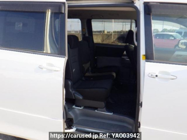 Used 2007 AT toyota voxy ZRR70W Image[13]