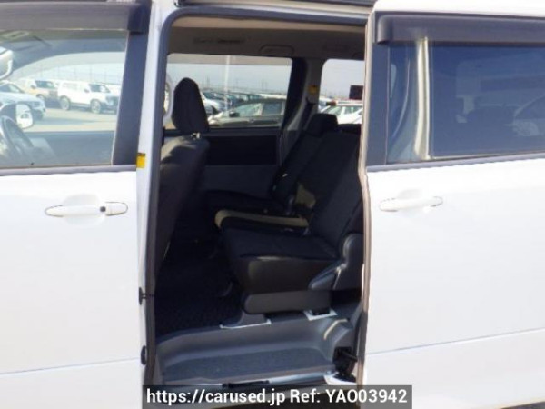 Used 2007 AT toyota voxy ZRR70W Image[14]