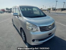 Toyota Noah ZRR70G