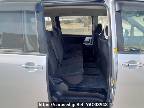 Used 2010 AT toyota noah ZRR70G Image[16]