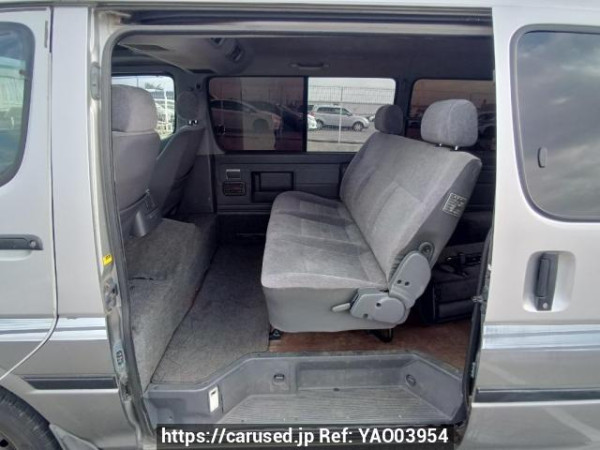 Used 2003 AT toyota regiusace-van TRH112V Image[15]