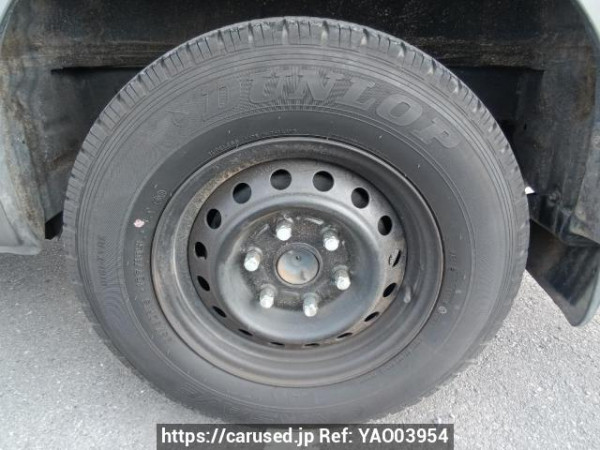 Used 2003 AT toyota regiusace-van TRH112V Image[31]