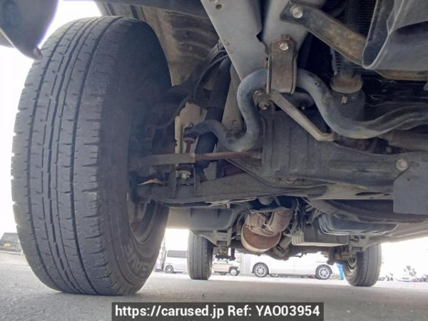 Used 2003 AT toyota regiusace-van TRH112V Image[32]