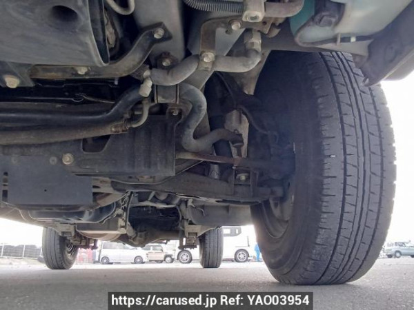 Used 2003 AT toyota regiusace-van TRH112V Image[33]