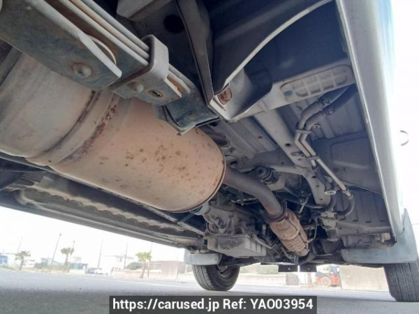 Used 2003 AT toyota regiusace-van TRH112V Image[37]
