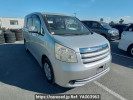 Toyota Noah ZRR70G