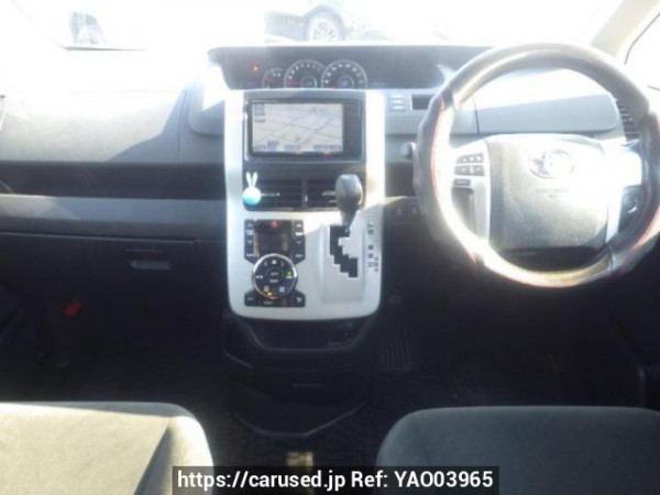 Used 2010 AT toyota noah ZRR70G Image[16]