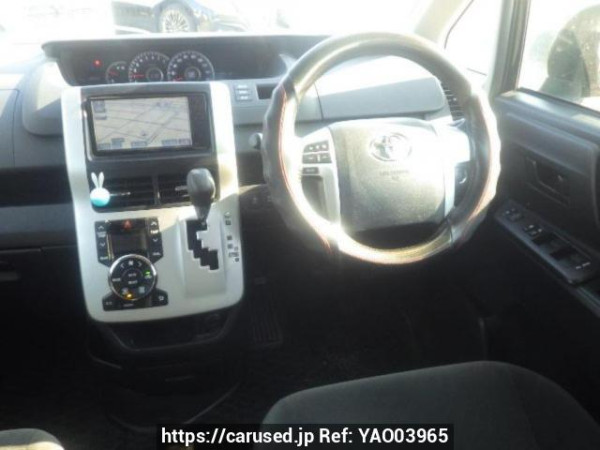 Used 2010 AT toyota noah ZRR70G Image[18]