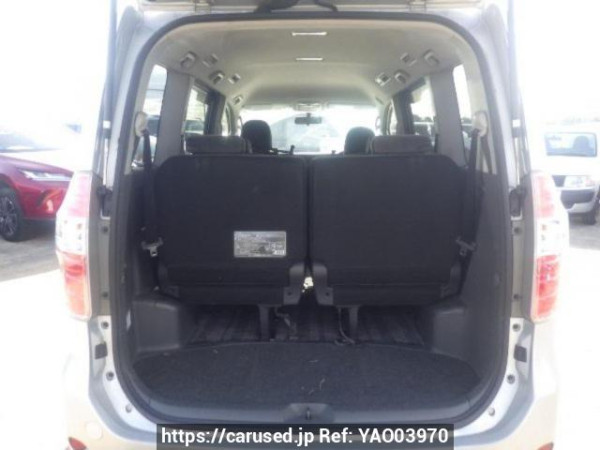 Used 2007 AT toyota noah ZRR75G Image[8]