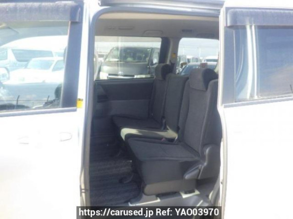 Used 2007 AT toyota noah ZRR75G Image[14]