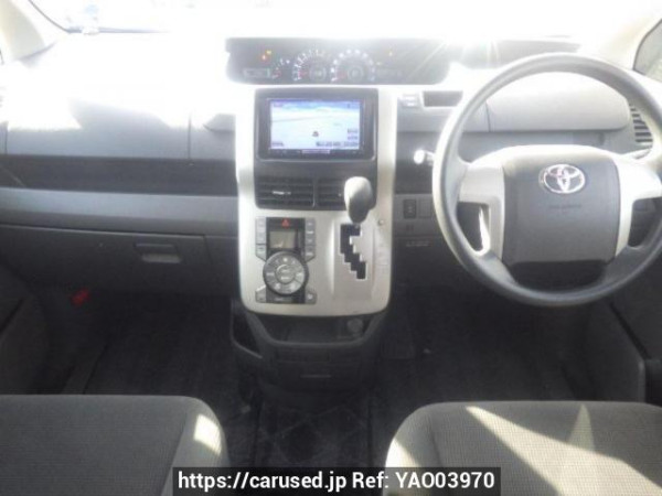 Used 2007 AT toyota noah ZRR75G Image[16]